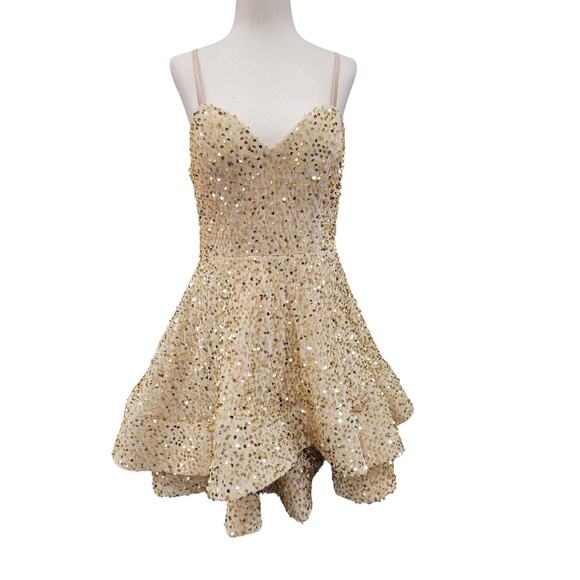 NWT Light Gold Sweetheart Neck Sequin Short Dress with 2 Tiered Skirt - Picture 1 of 15